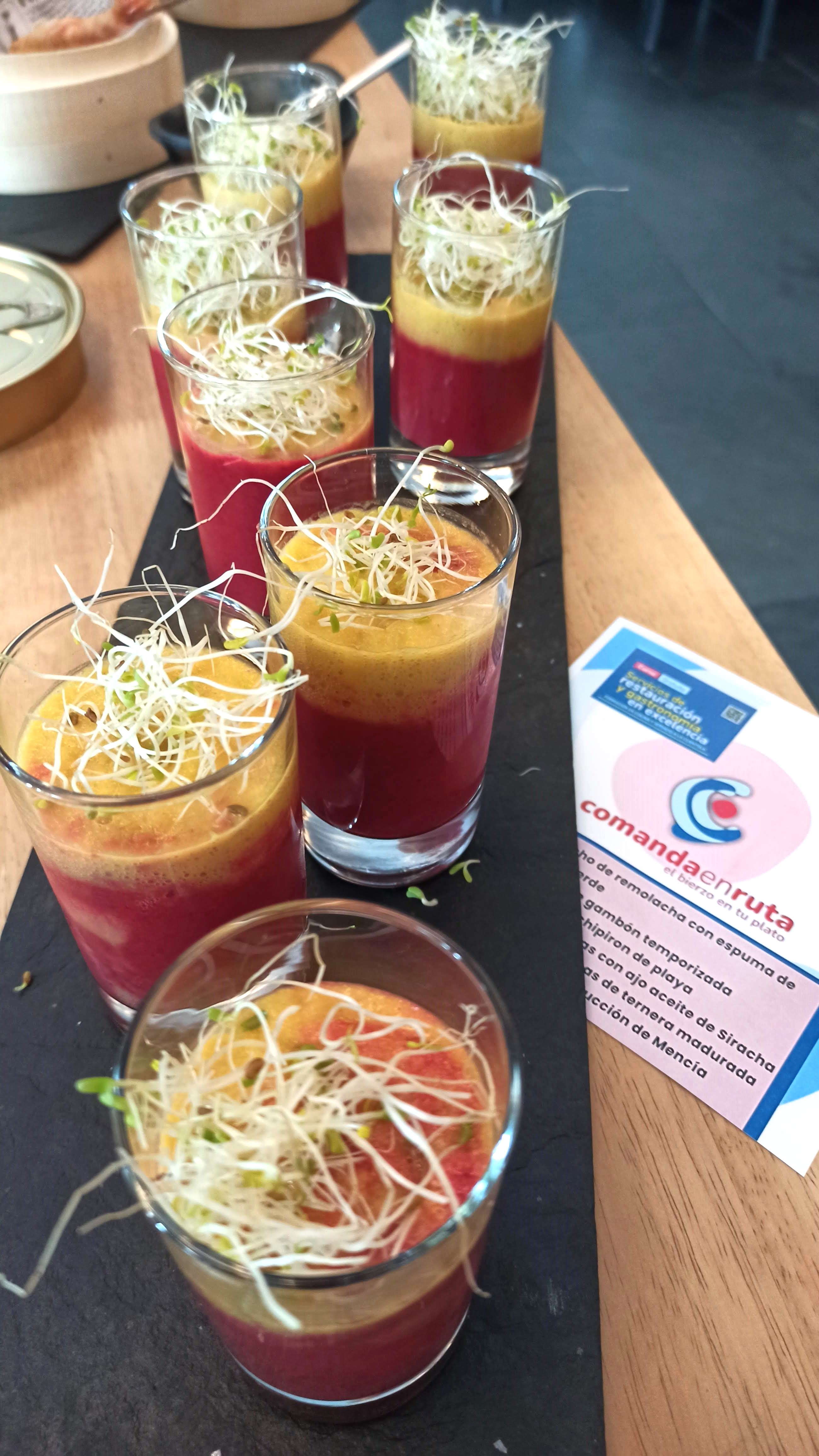 Gazpacho de remolacha con espuma de tomate verde