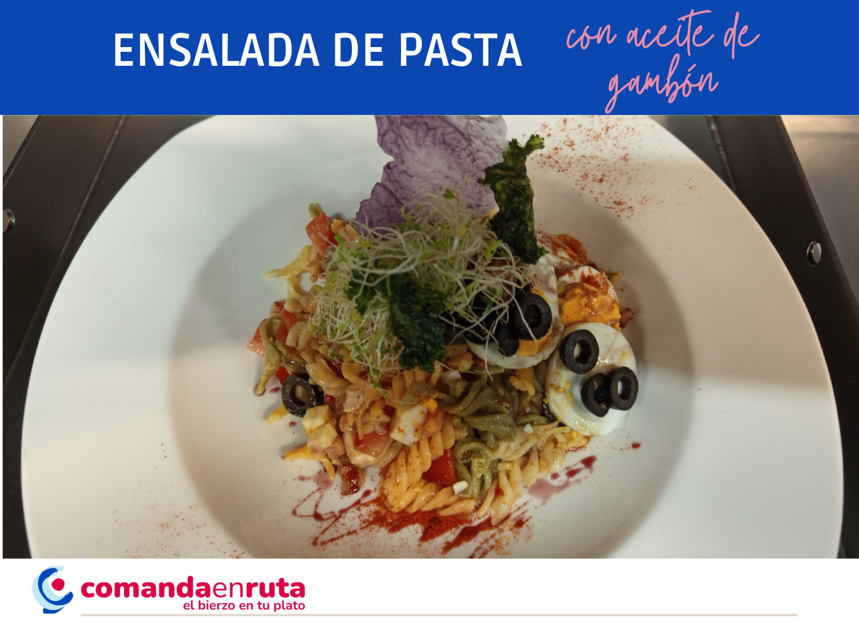 Ensalada de pasta con aceite de gambon