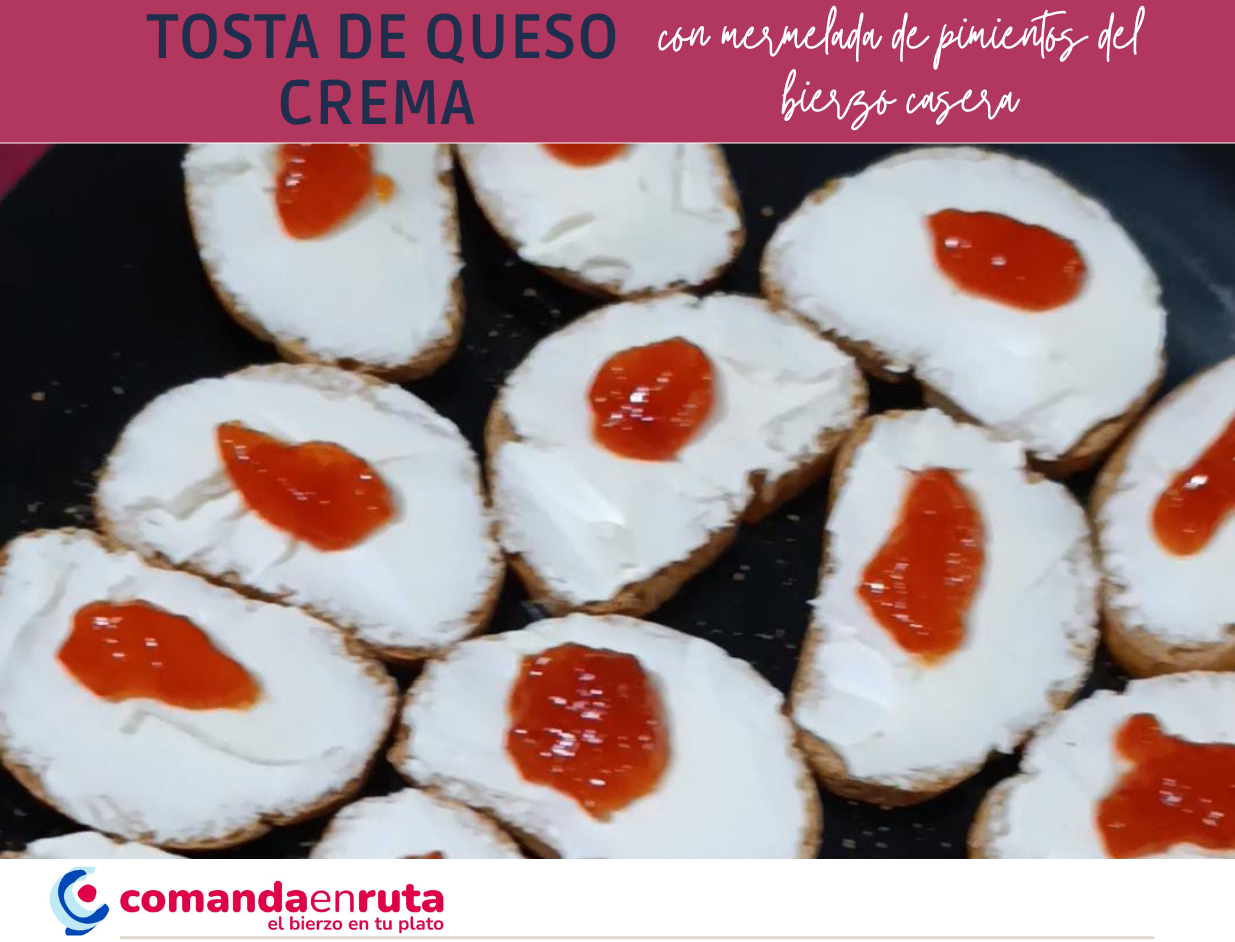 Tosta de queso crema con mermelada de pimientos del Bierzo casera